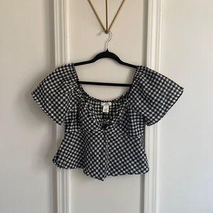 Kirious black and white gingham crop top with cutout size M